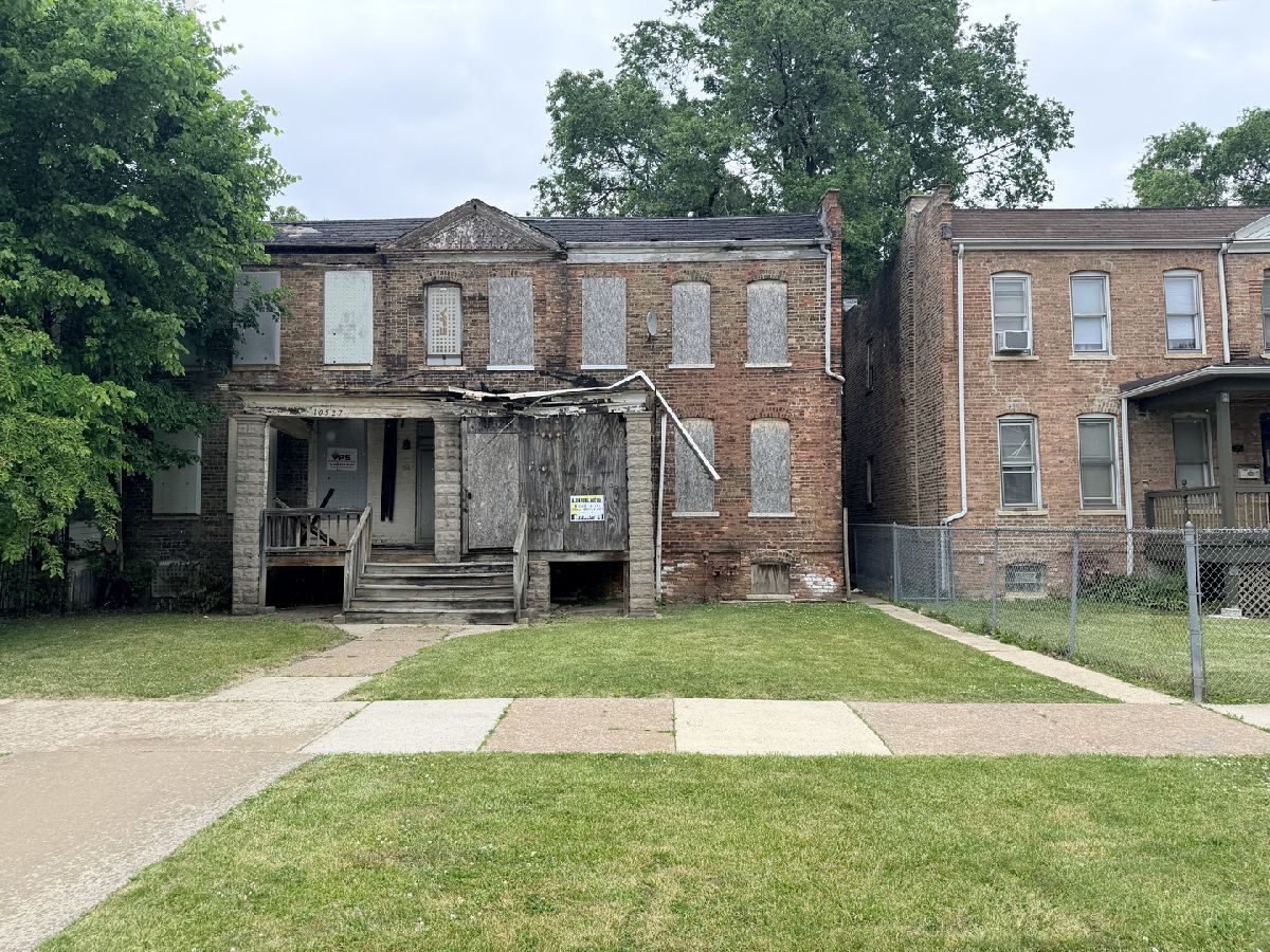  For Sale Chicago Illinois, 10529 Corliss Avenue