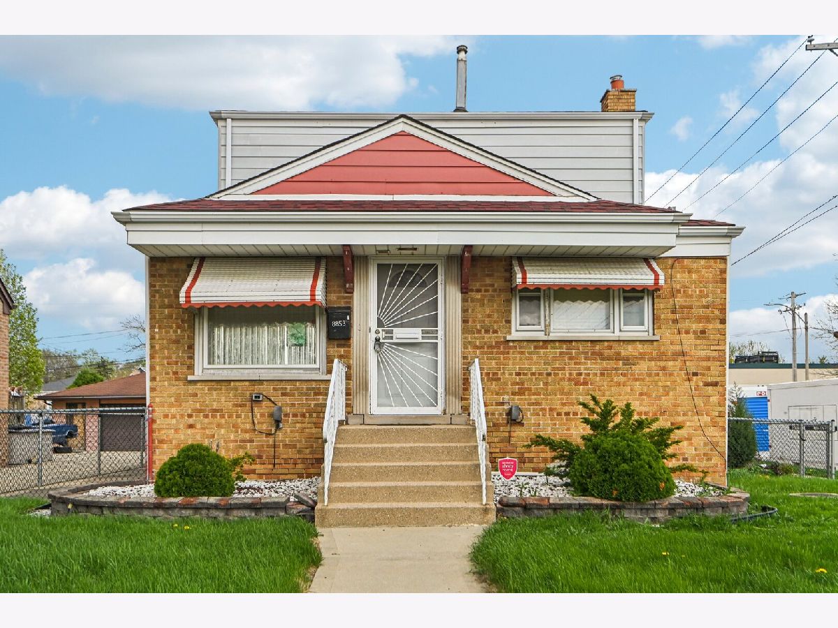  For Sale Evergreen Park Illinois, 8853 Troy Avenue
