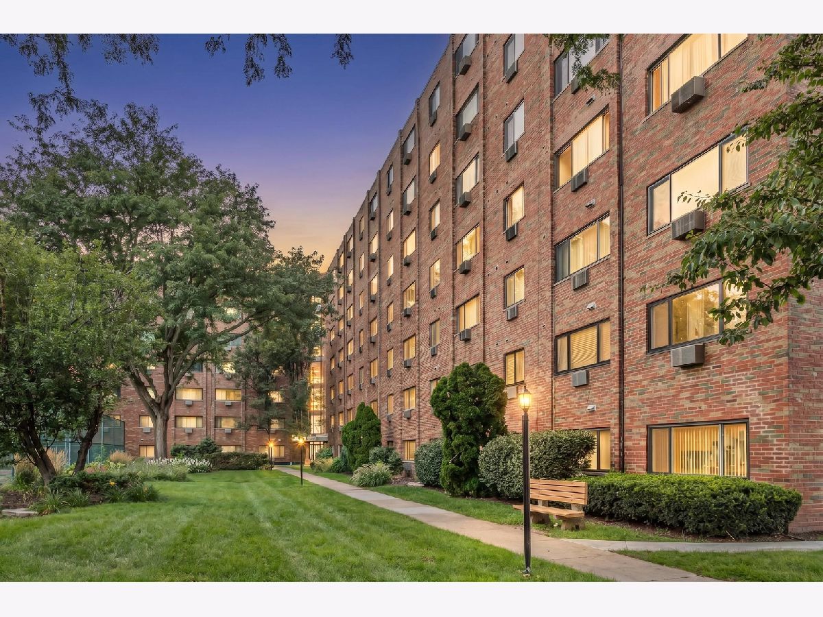  For Sale Chicago Illinois, 5358 Cumberland Avenue