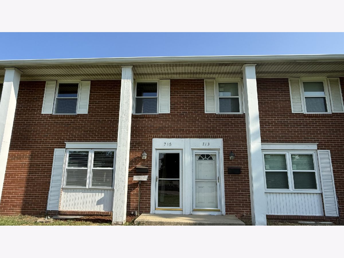  For Sale Aurora Illinois, 715 Old Indian Trail Road