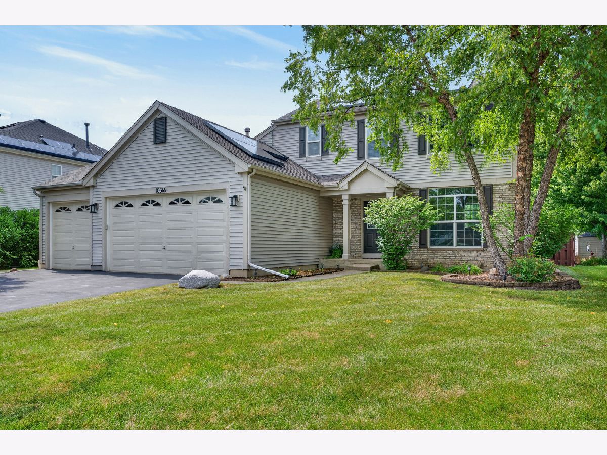 Homes For Sale Georgian Place Huntley Illinois, 10669 Wheatlands Way