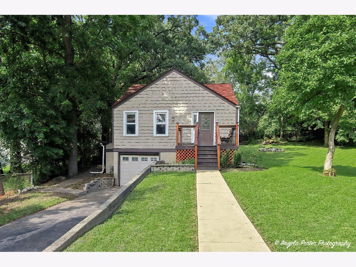 Homes For Sale Deep Springs Woods Wonder Lake Illinois, 7724 Oak Road