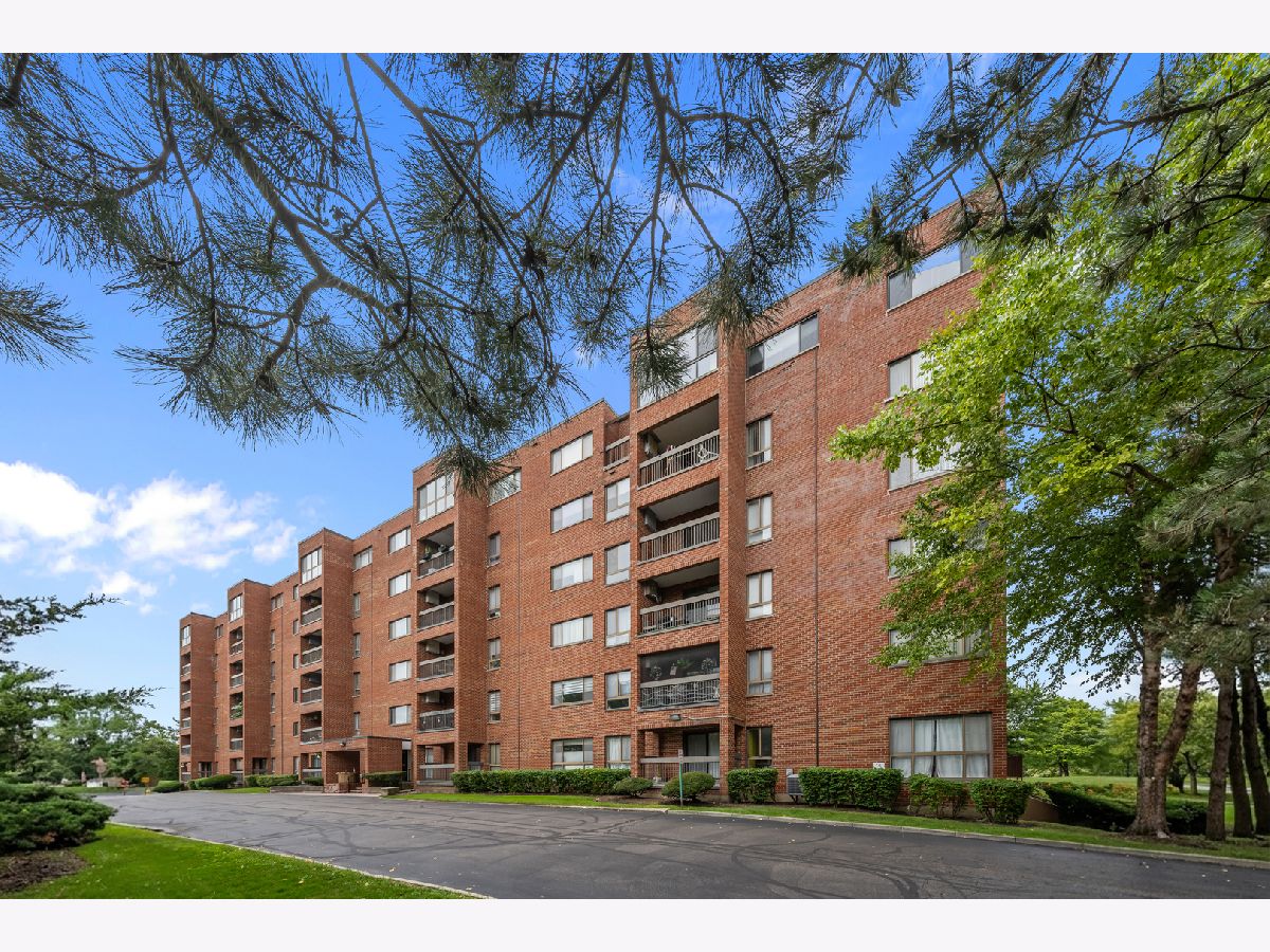  For Sale Glenview Illinois, 701 Forum Square