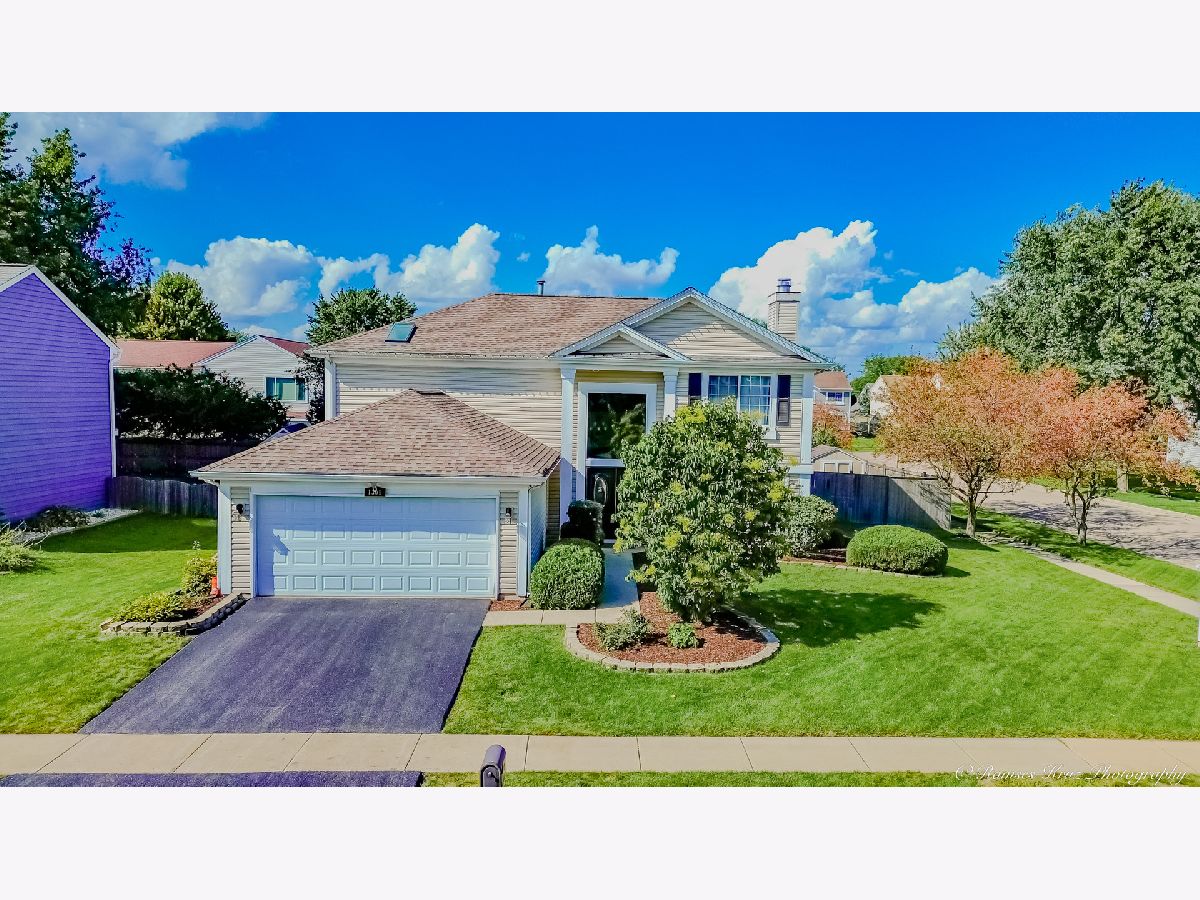  For Sale Aurora Illinois, 1301 Big Oak Trail