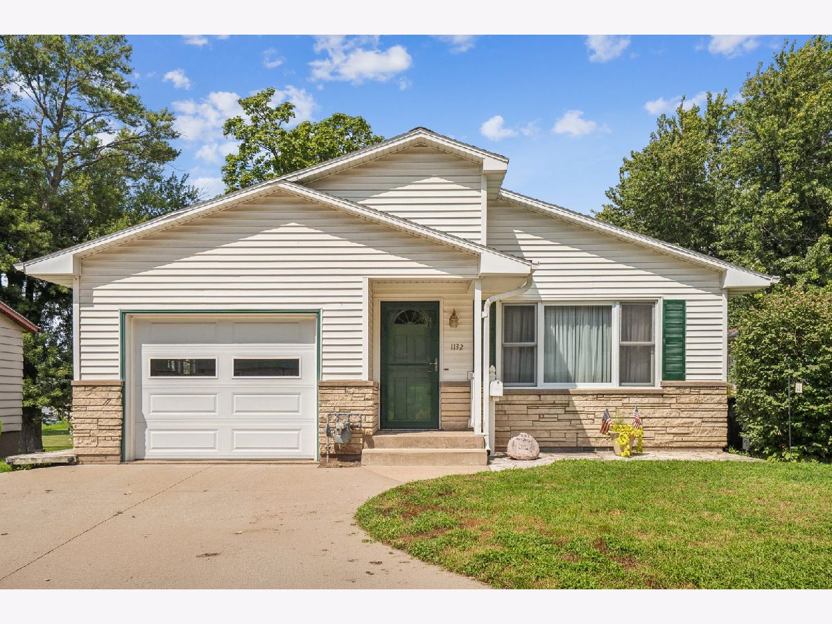  For Sale Clinton Iowa, 1132 Briarcliff Lane
