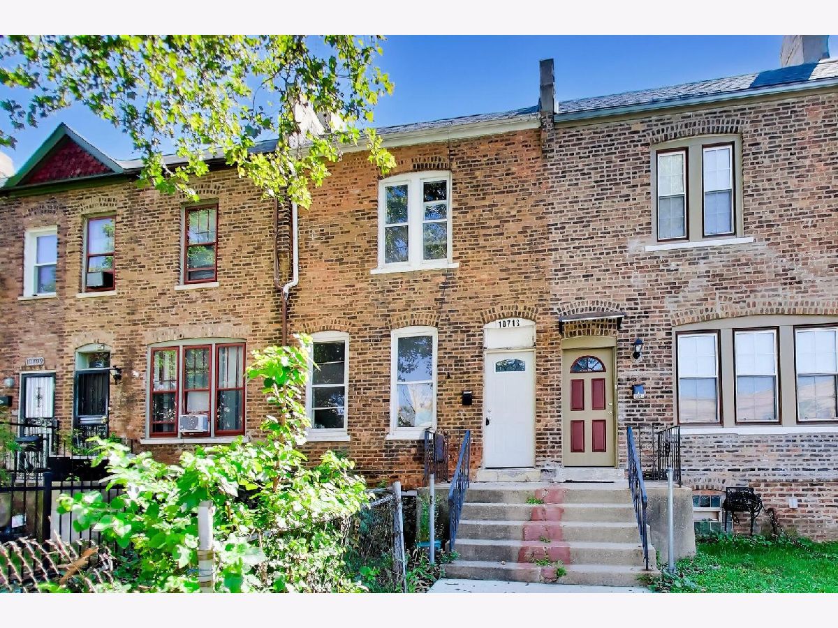  For Sale Chicago Illinois, 10713 Champlain Avenue