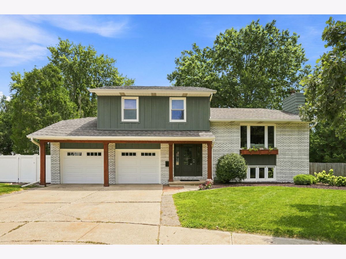  Sold Bettendorf Iowa, 4415 Montclair