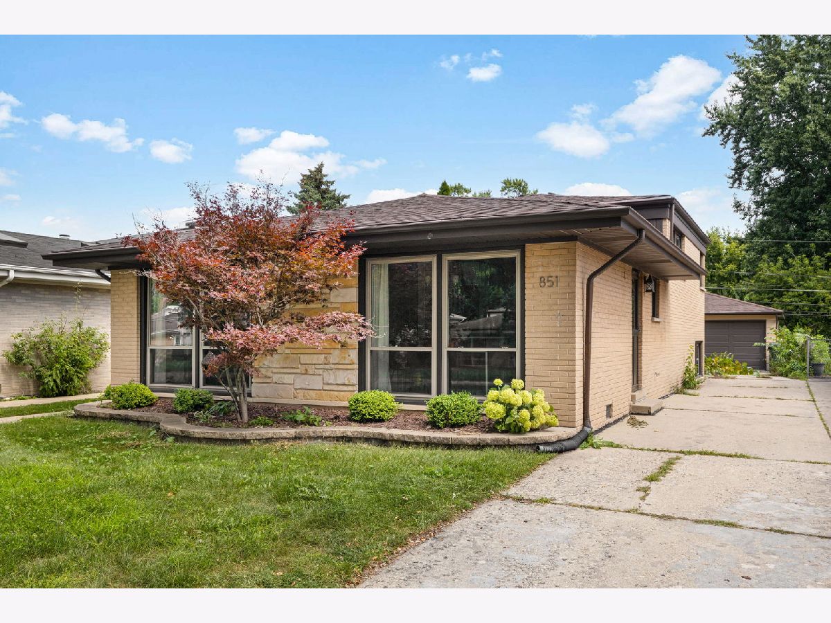  For Sale Glenview Illinois, 851 Long Road