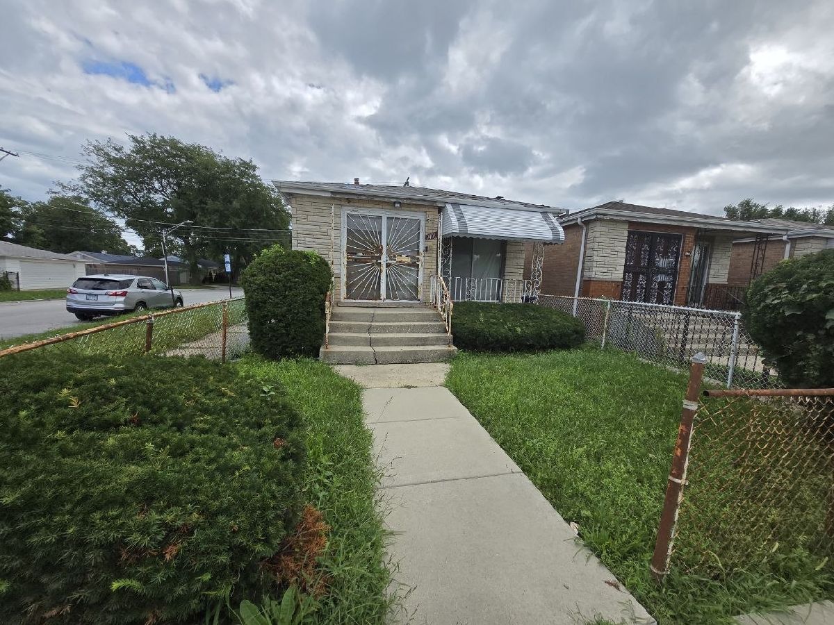  For Sale Chicago Illinois, 9401 Halsted Street
