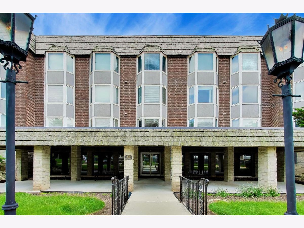 Condominiums For Sale Bristol Court Park Ridge Illinois, 201 Thames Parkway