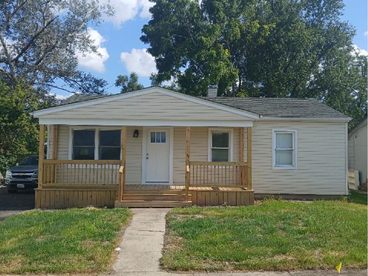  For Sale Sauk Village Illinois, 2402 Sauk Trail