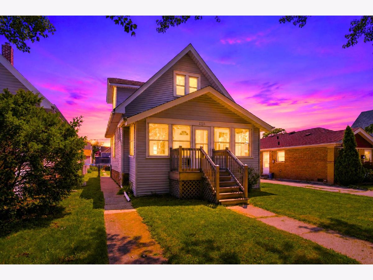  For Sale Blue Island Illinois, 2705 Grunewald Street