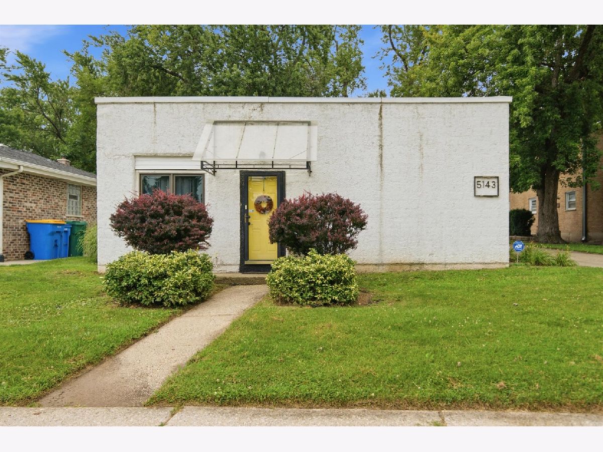  For Sale Hillside Illinois, 5143 Electric Avenue