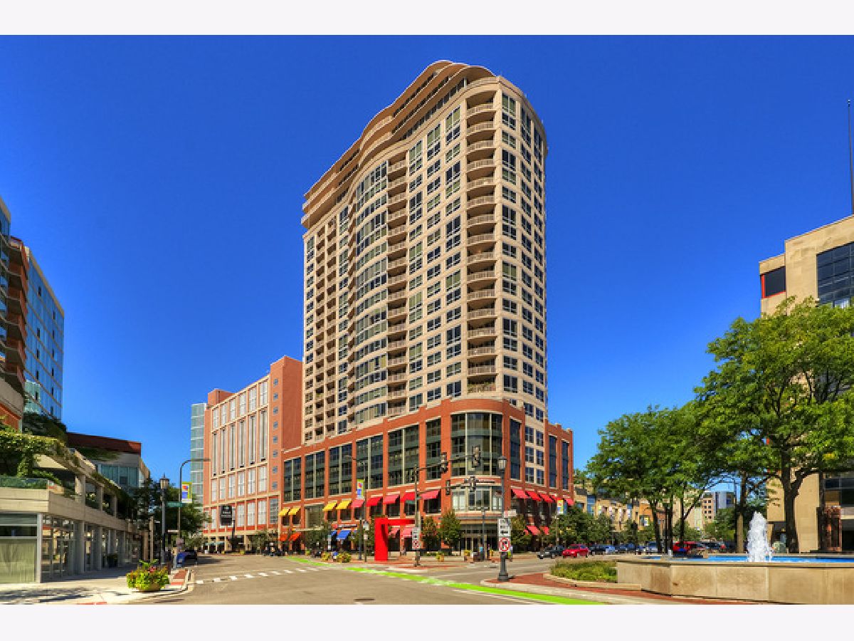 Condominiums For Sale Sherman Plaza Evanston Illinois, 807 Davis Street
