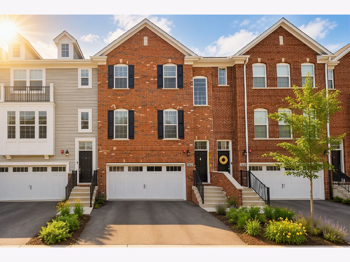  For Sale Woodridge Illinois, 2527 Huntleigh Lane