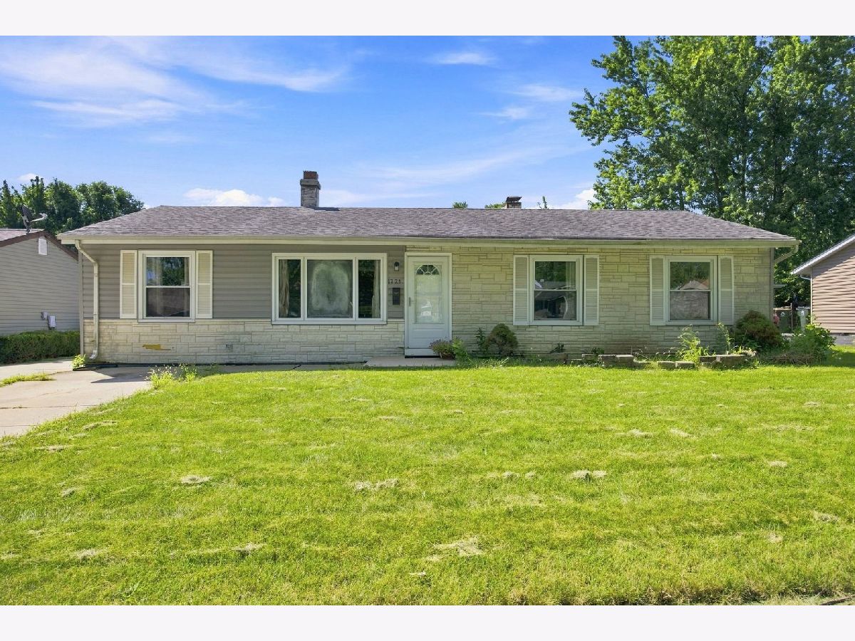  For Sale Hanover Park Illinois, 1725 Evergreen Avenue
