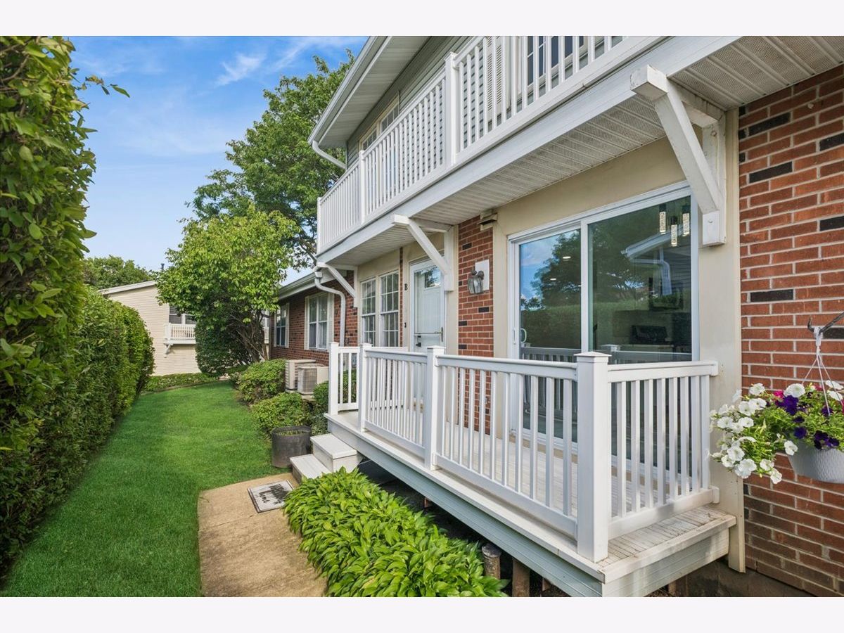  For Sale Bloomingdale Illinois, 185 College Drive