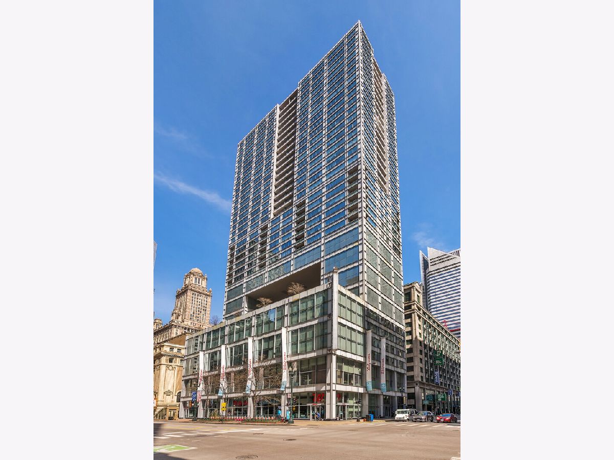  Rented Chicago Illinois, 8 Randolph
