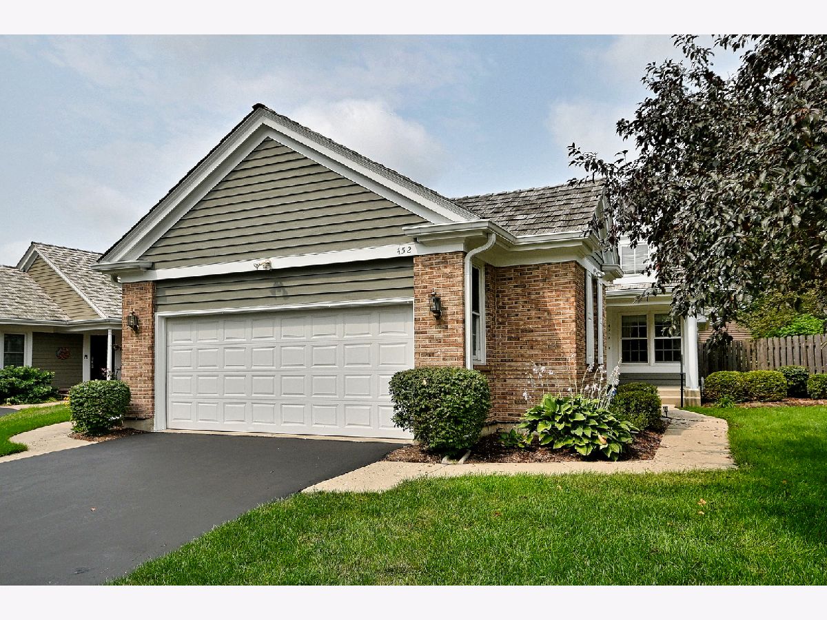  For Sale Barrington Illinois, 452 Park Barrington Drive