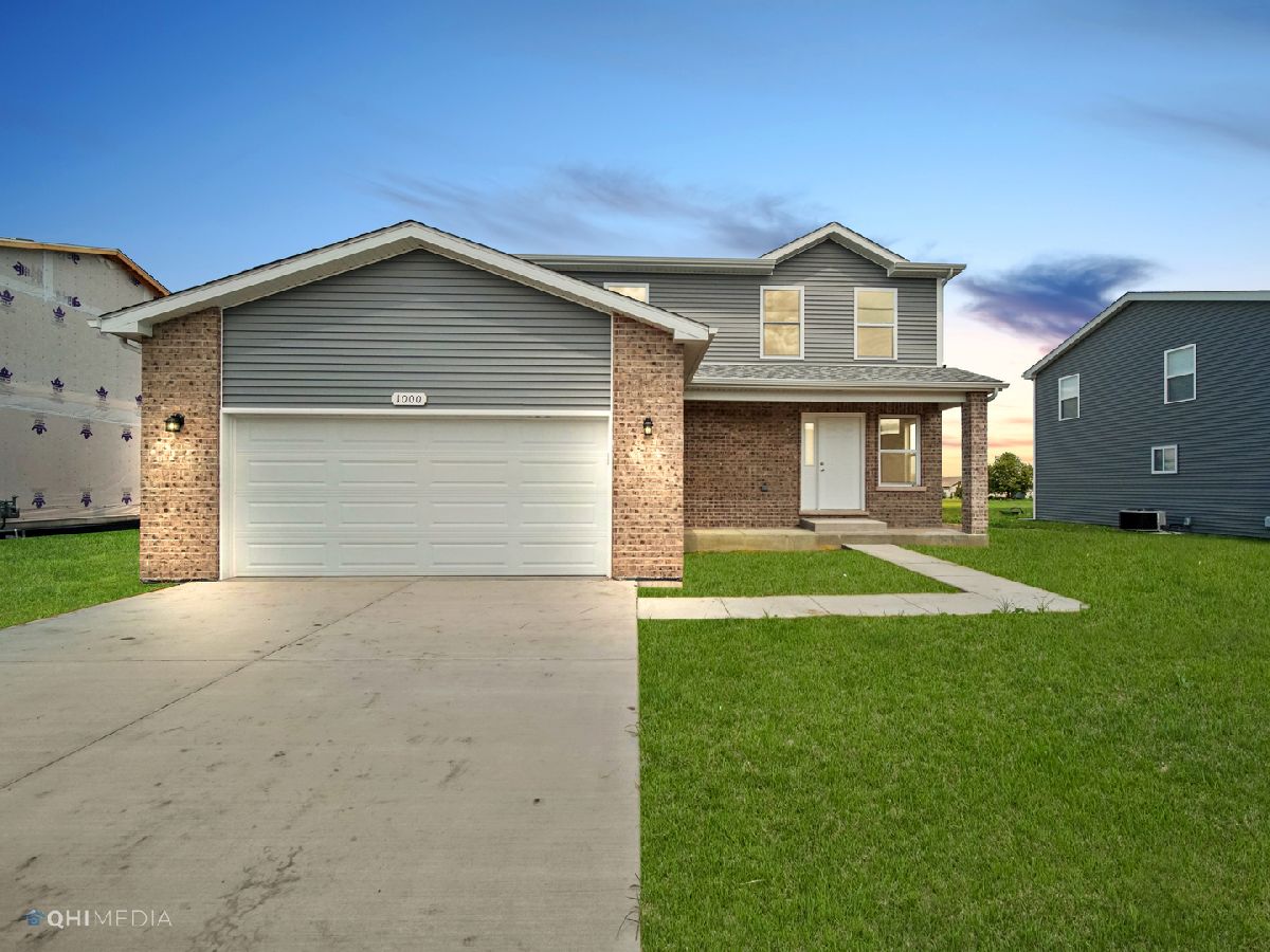  For Sale Braidwood Illinois, 1001 Redwing Drive