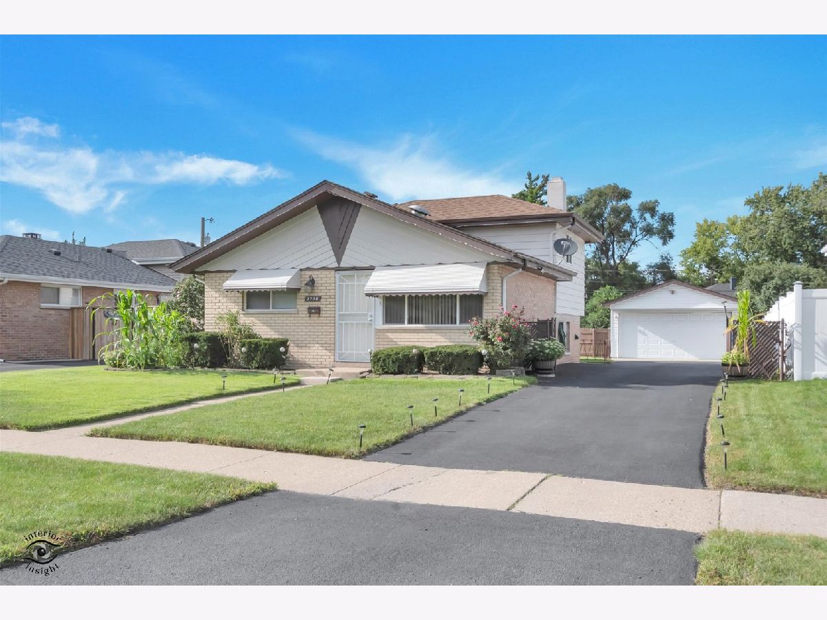  For Sale Alsip Illinois, 3708 121st Street