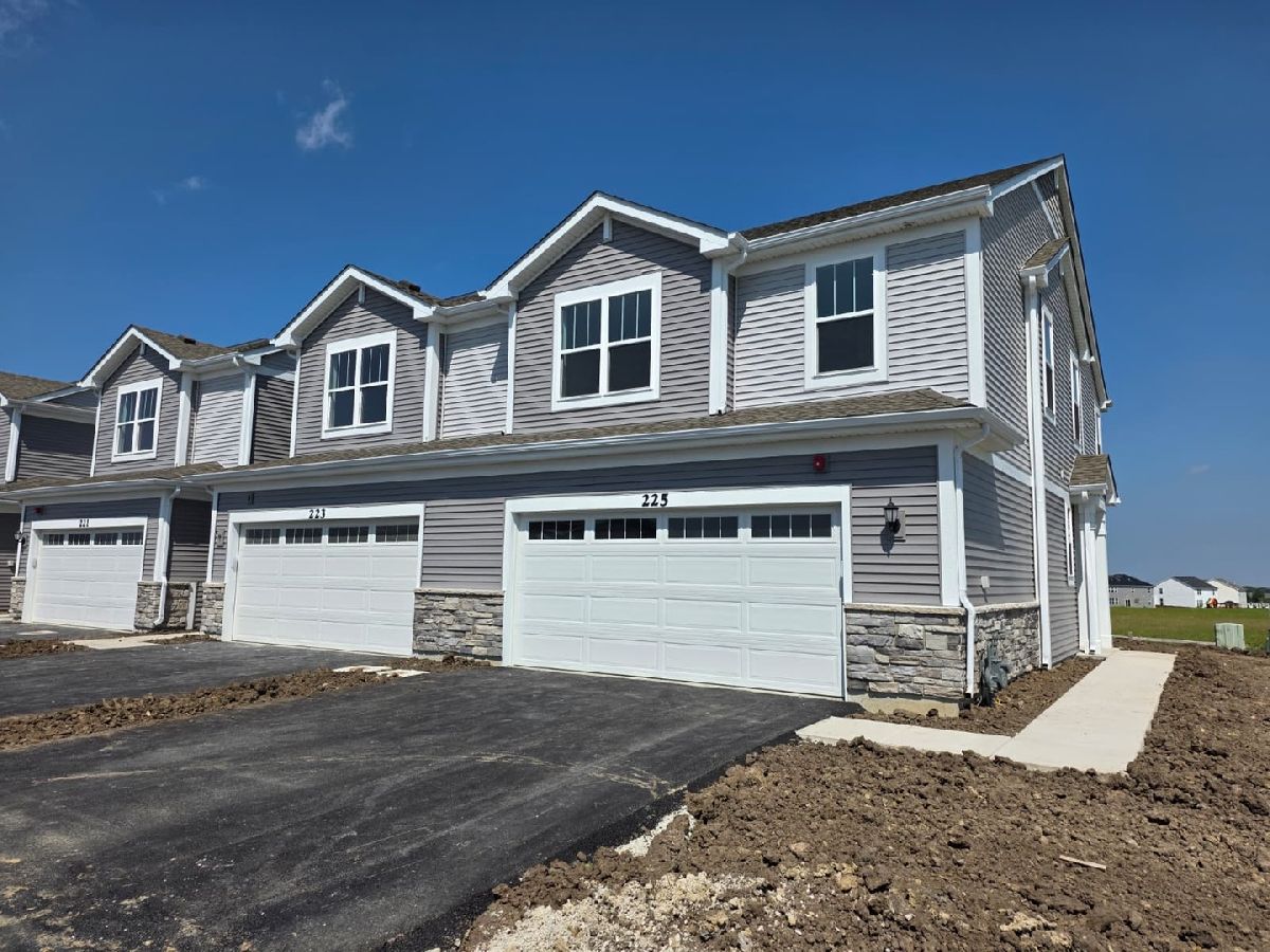  For Rent Oswego Illinois, 225 Cooney