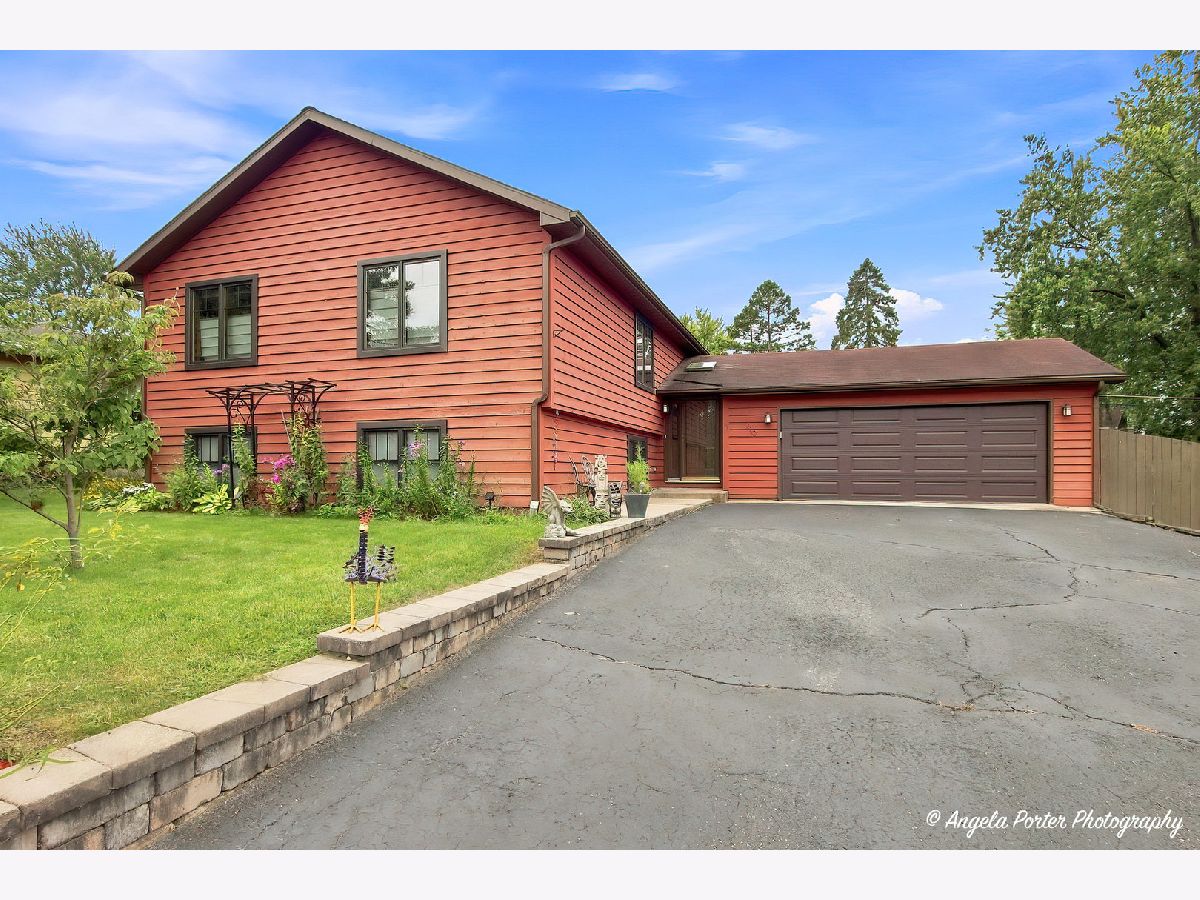  For Sale Antioch Illinois, 210 Maplewood Drive