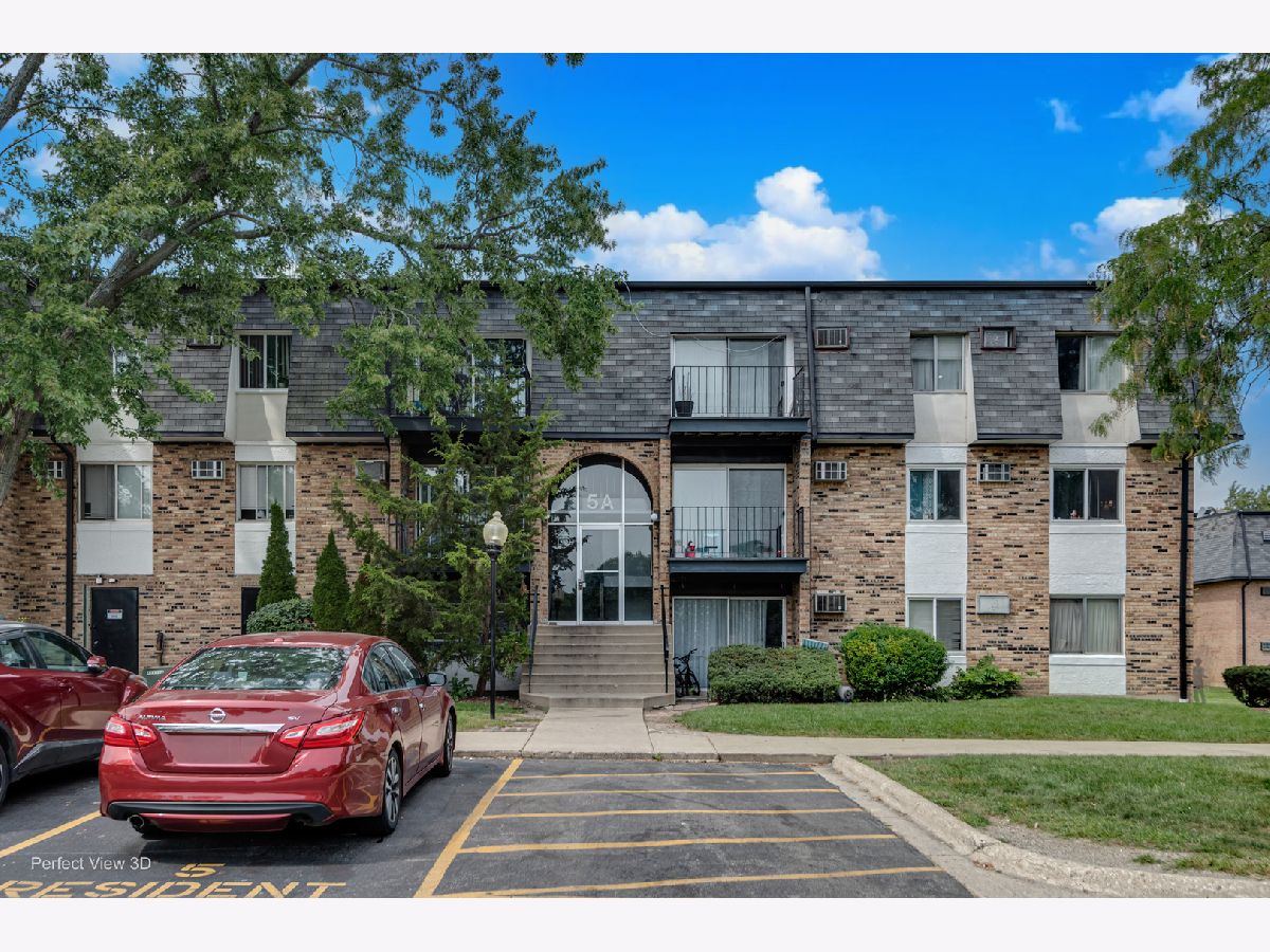 Condominiums For Sale Windhaven Palatine Illinois, 5A Dundee Quarter Drive