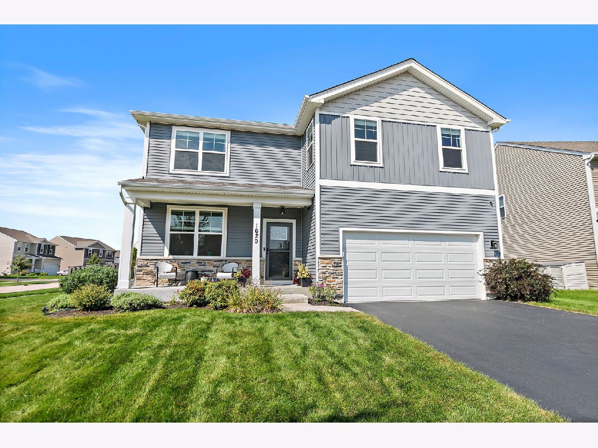 Townhomes & Condos & Homes For Sale Cambridge Lakes Pingree Grove Illinois, 1620 Emma Court