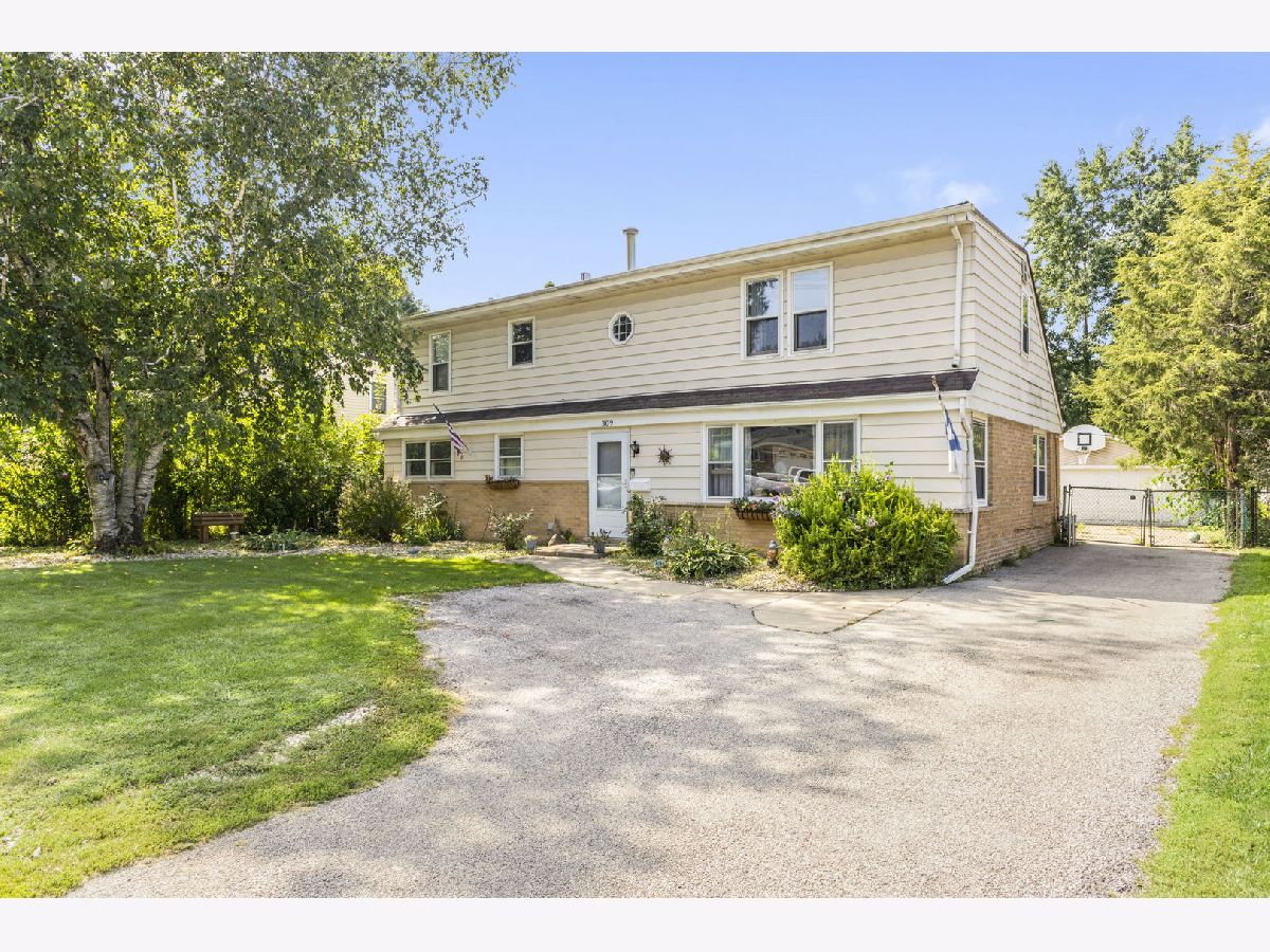  For Sale Roselle Illinois, 309 Walnut Street