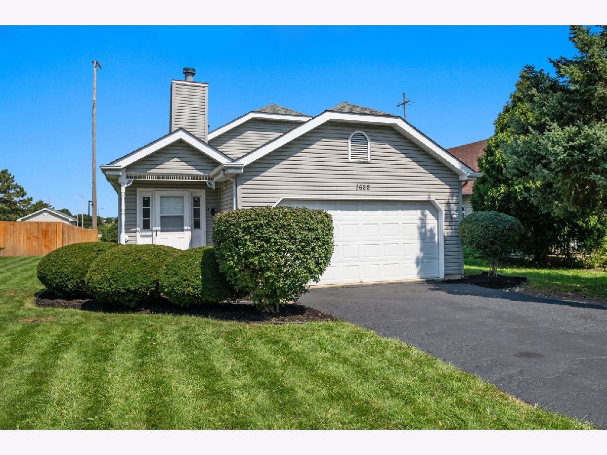  For Sale Hanover Park Illinois, 1622 Liberty Street