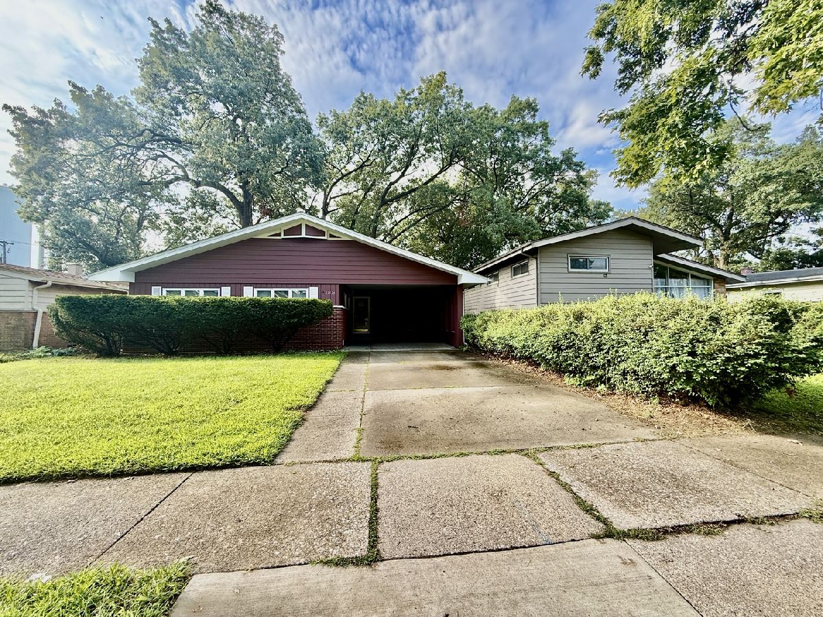  For Sale East Hazel Crest Illinois, 17326 Forestway Drive