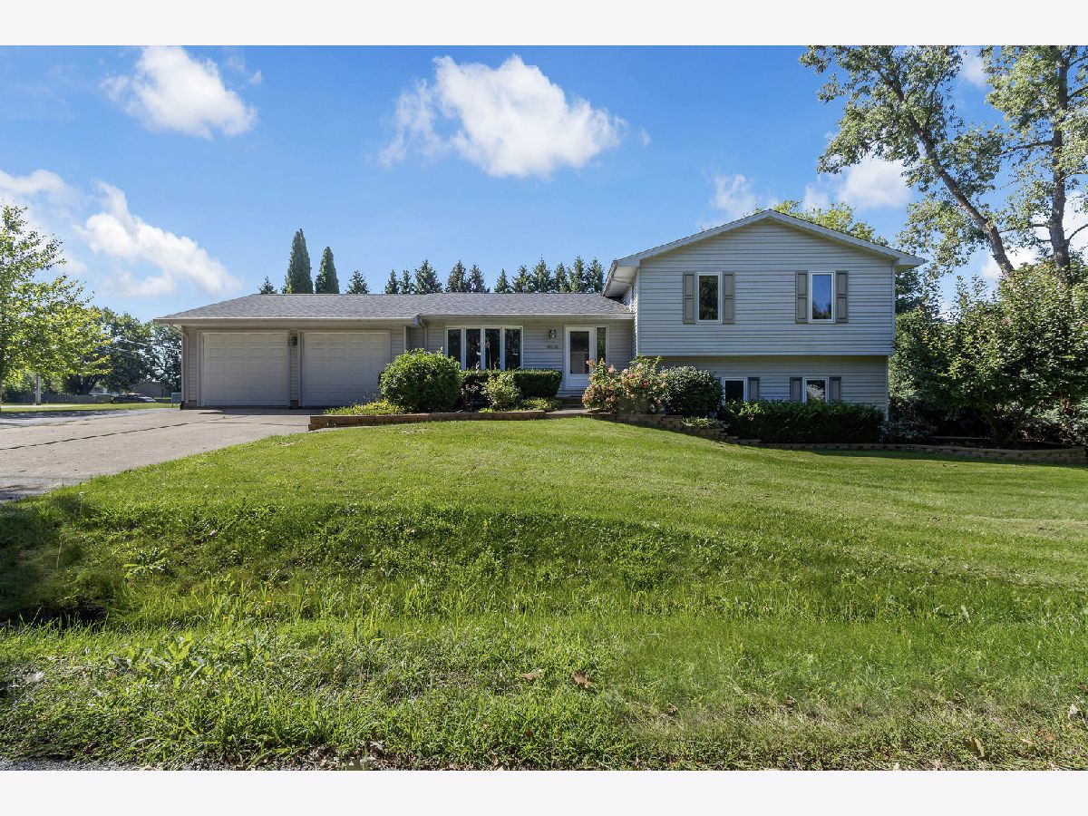  For Sale Wadsworth Illinois, 38604 Magnolia Avenue