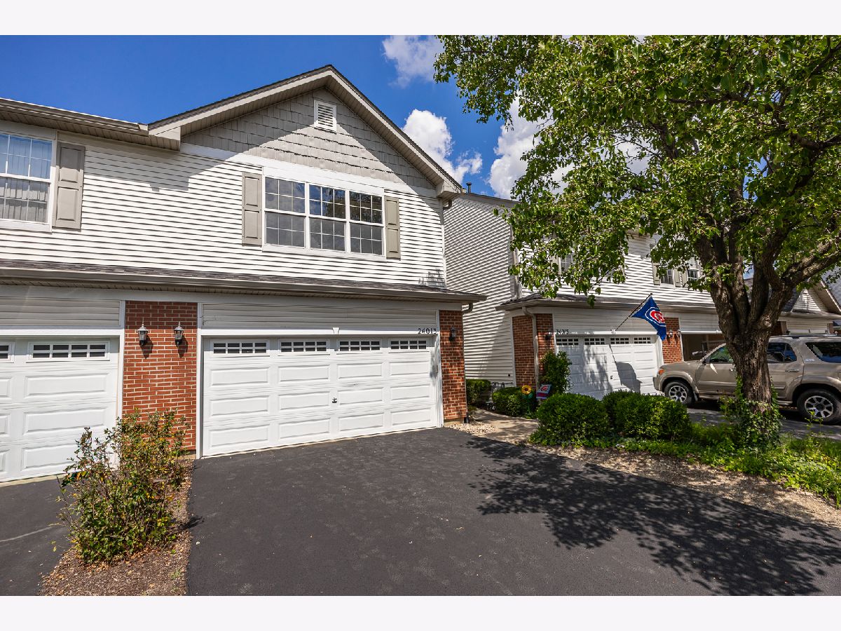 Townhomes & Condos For Sale Walnut Creek Plainfield Illinois, 24013 Walnut Circle