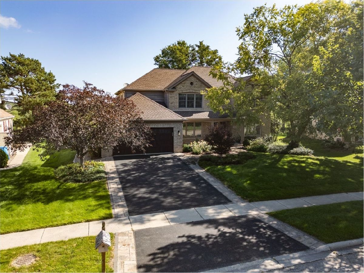  For Sale Mundelein Illinois, 360 Ambria Drive
