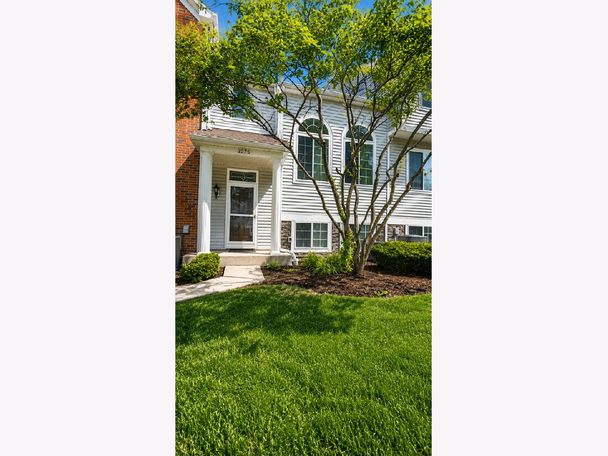 Townhomes & Condos & Homes For Sale Dawson Mill Algonquin Illinois, 2276 Dawson Lane
