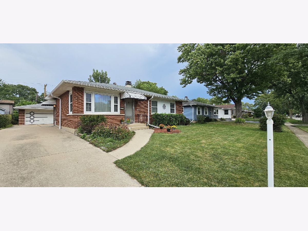  For Sale Rolling Meadows Illinois, 2402 Cedar Street