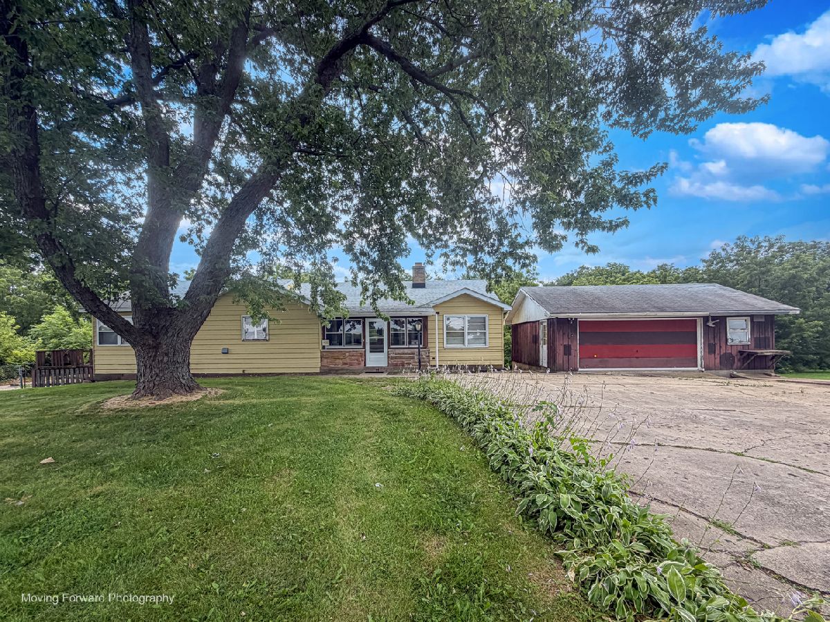  For Sale Hampshire Illinois, 40W867 Big Timber Road