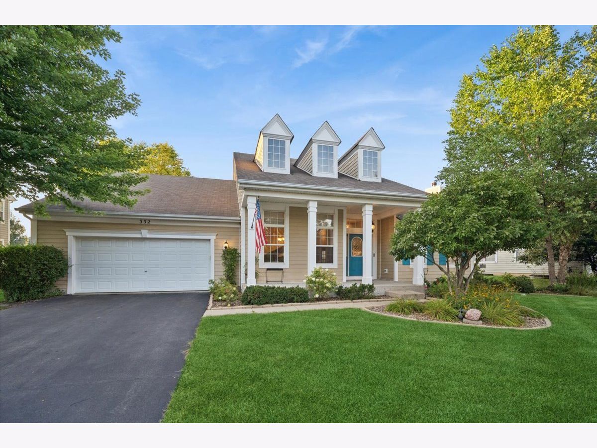  For Sale Elgin Illinois, 332 Red Rock Lane