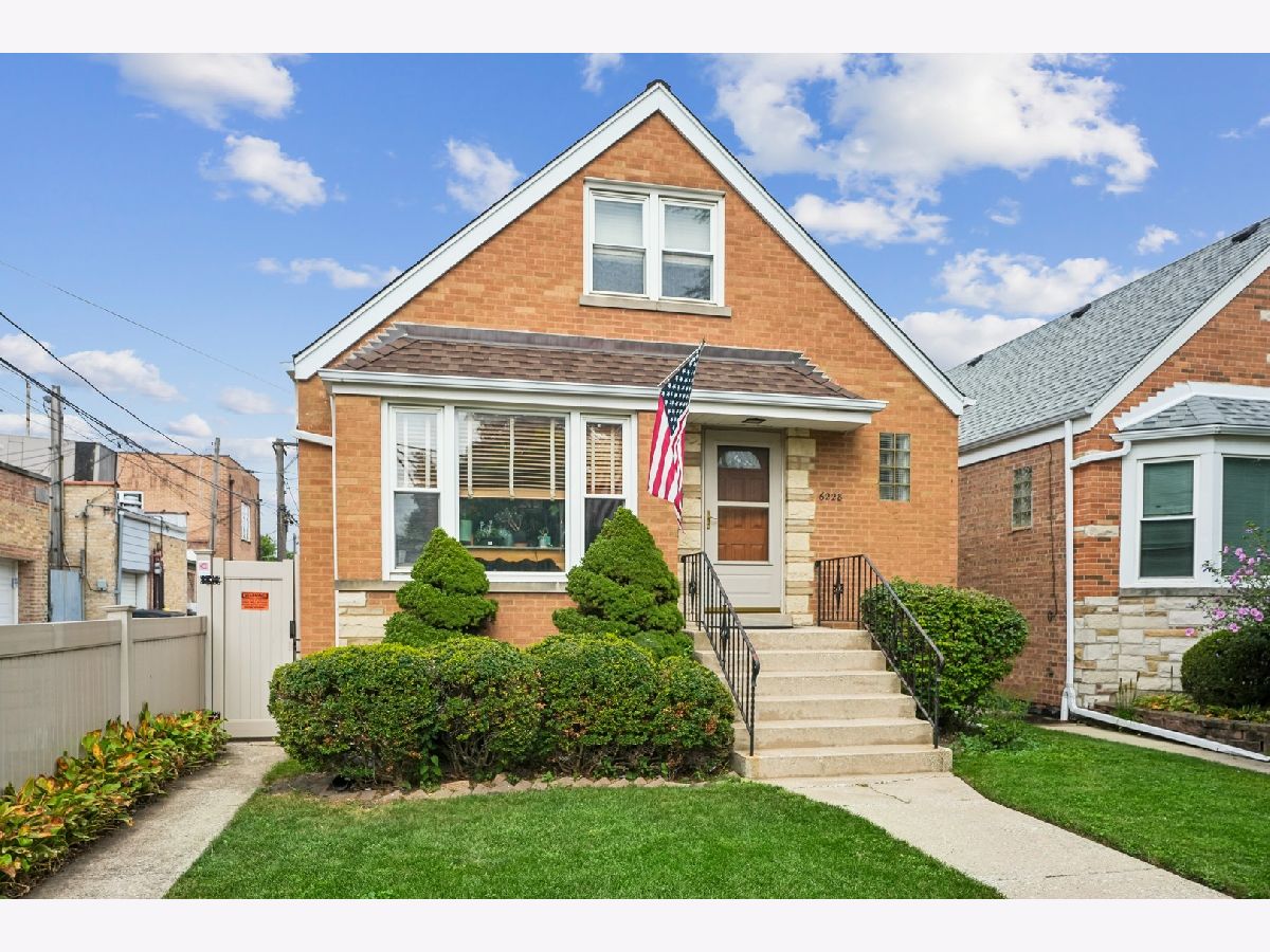  For Sale Chicago Illinois, 6228 Huntington Street