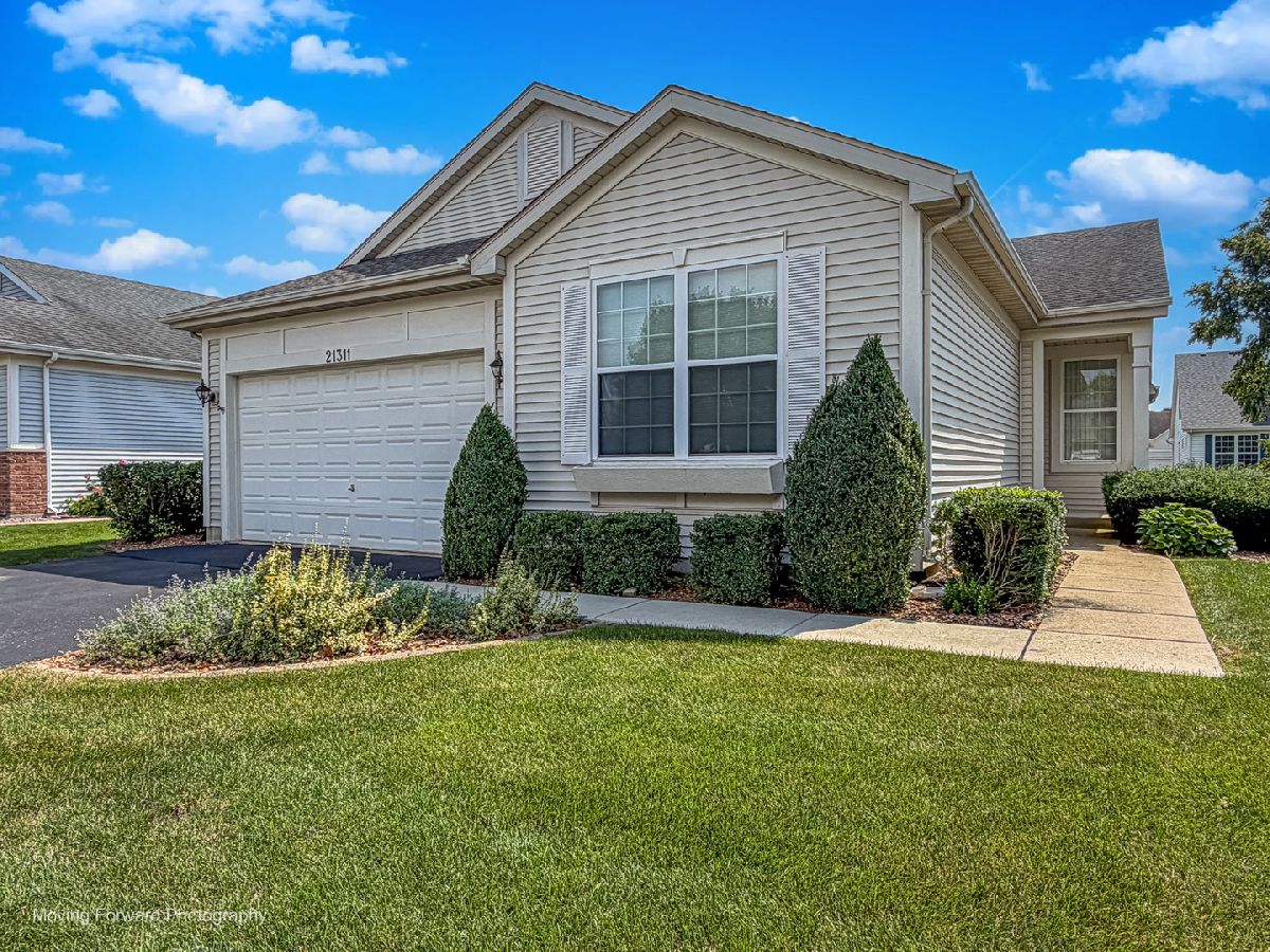  For Sale Crest Hill Illinois, 21311 Prince Lake Drive