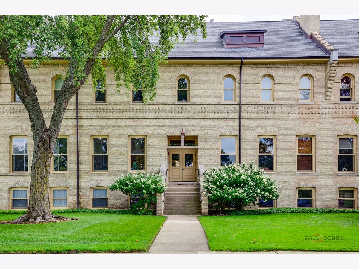  For Sale Highland Park Illinois, 190 Leonard Wood