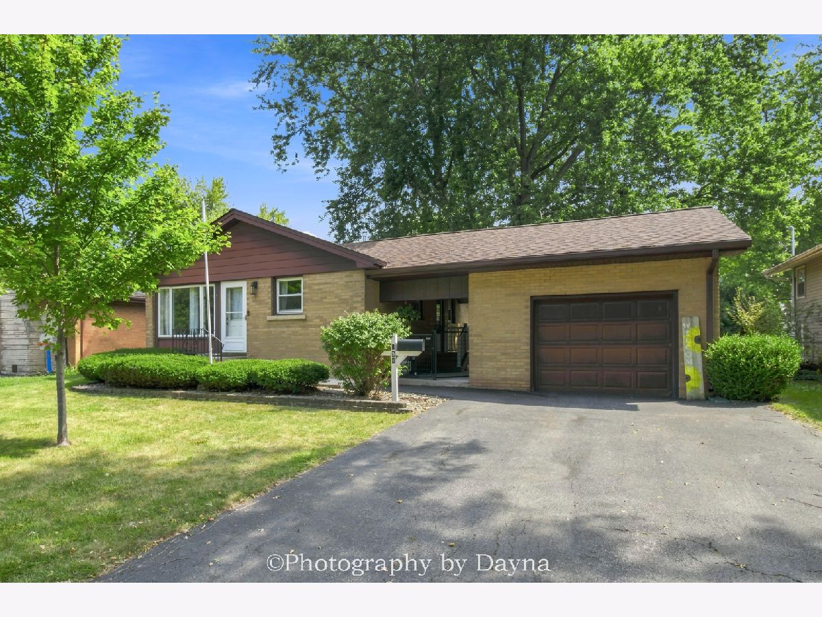  For Sale Bourbonnais Illinois, 254 Country Court