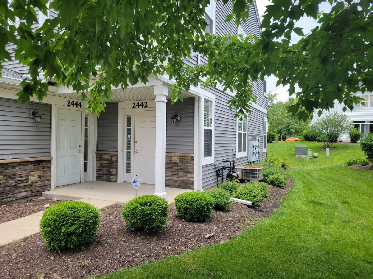 Townhomes & Condos & Homes For Rent Enclave At Country Lakes Naperville Illinois, 2442 Golf Ridge