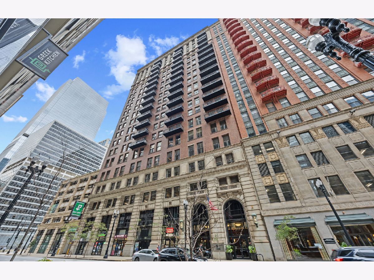  For Sale Chicago Illinois, 212 Washington Street