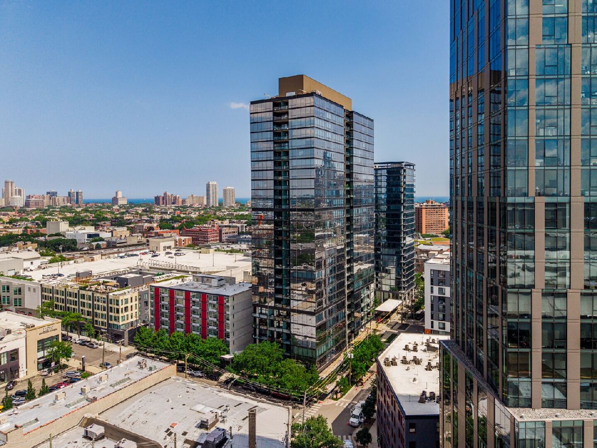  Sold Chicago Illinois, 860 Blackhawk