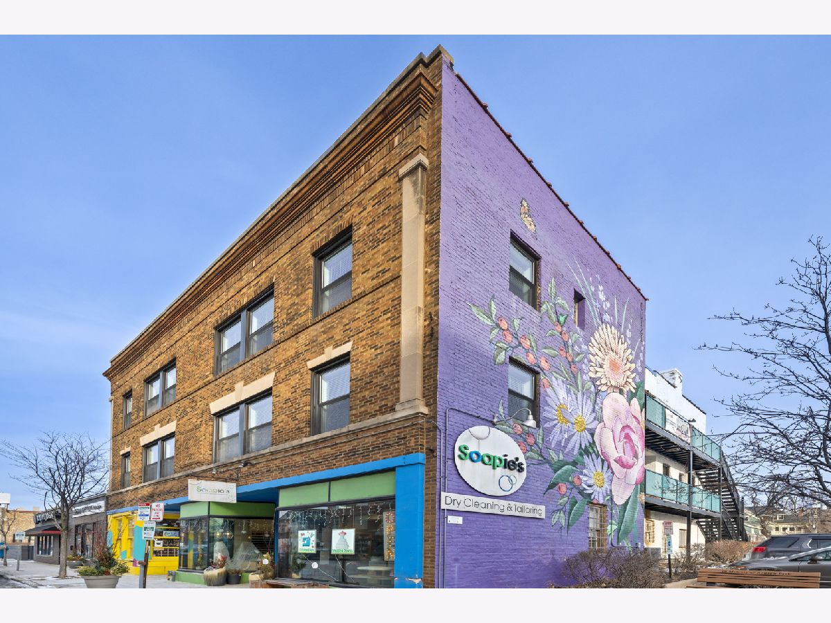  Rented Evanston Illinois, 1233 Chicago