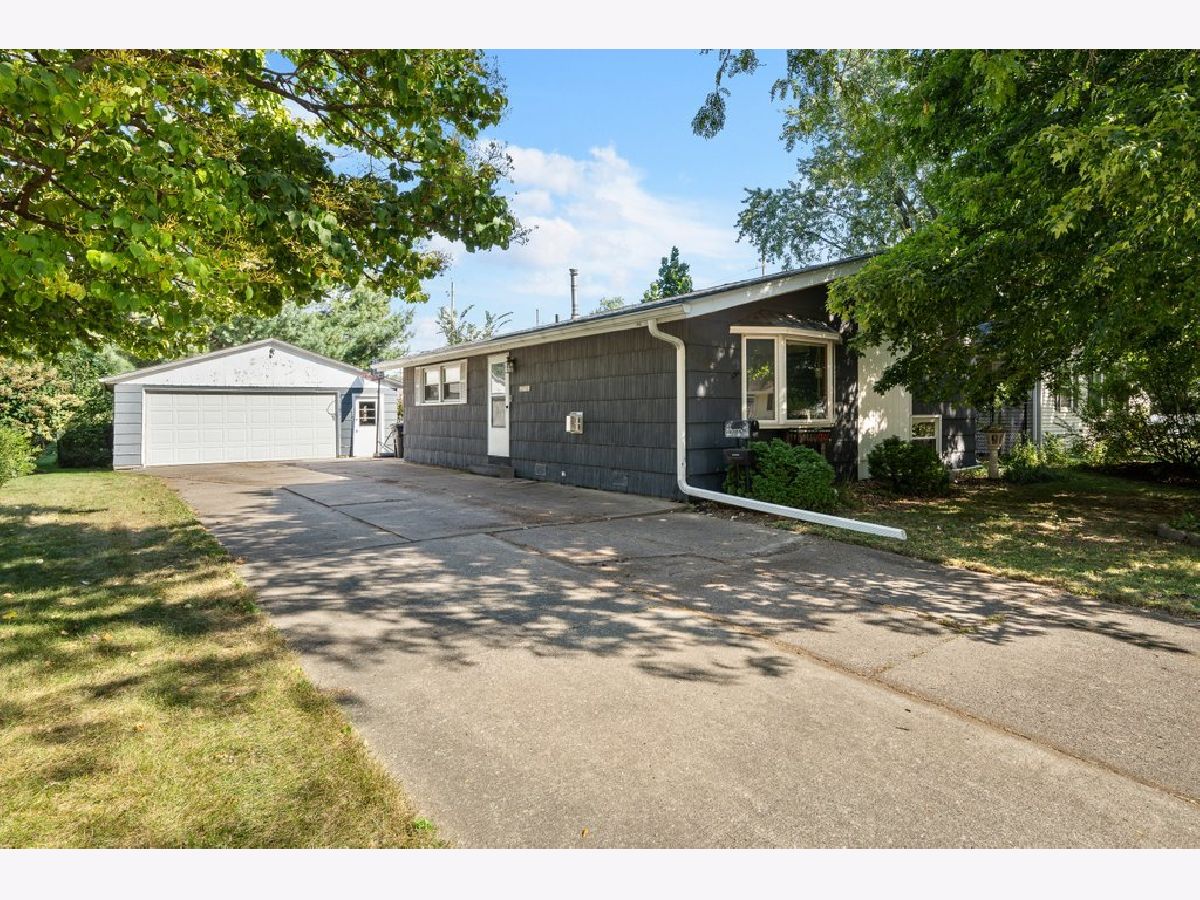 Homes For Sale Orchard Grove Rock Island Illinois, 2343 46th Street Court