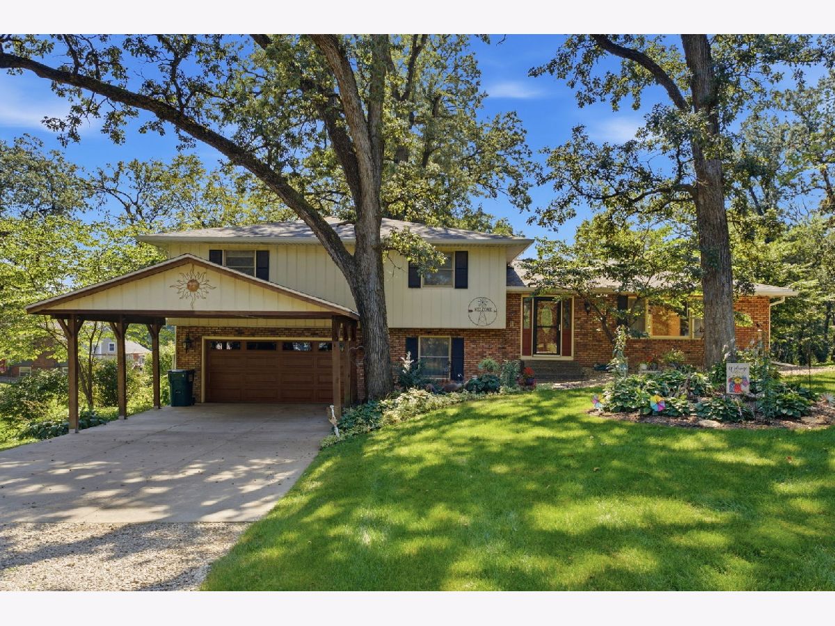  For Sale Geneseo Illinois, 4 Timberlane Drive