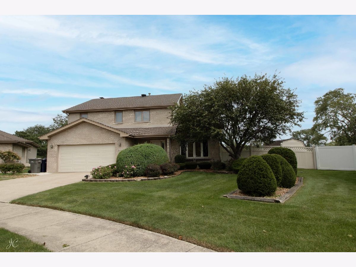  For Sale Orland Hills Illinois, 16101 Rosebud Place